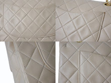 Load image into Gallery viewer, CHANEL シャネル マトラッセ23 Wフラップ Wチェーンショルダーバッグ 2番台 ラムスキン ココマーク ベージュ ゴールド金具 美品 中古 4b004104