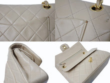 Load image into Gallery viewer, CHANEL シャネル マトラッセ23 Wフラップ Wチェーンショルダーバッグ 2番台 ラムスキン ココマーク ベージュ ゴールド金具 美品 中古 4b004104