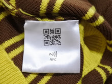 Load image into Gallery viewer, 極美品 MIUMIU ミュウミュウ ニット ベスト ロゴ ボーダー ウール イエロー ブラウン マルチカラー 中古 4b004108