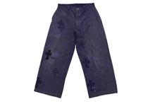 画像をギャラリービューアに読み込む, CHROME HEARTS クロムハーツ フランス限定 クロスパッチ デニム パンツ クロスボール コットン ネイビー サイズ2 美品 中古 4b004129