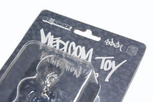 Load image into Gallery viewer, 新品未使用 BE@RBRICK キーホルダー キーチャーム MEDICOM TOY EXHIBITION’22 メディコムトイ エキシヴィジョン'22 ネイビー 中古 4b004135