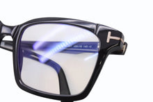 Load image into Gallery viewer, TOM FORD トムフォード サングラス ブラック プラスチック 54□18-145 TF56661-B–001 シルバー金具 美品 中古 4b004150