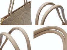 Load image into Gallery viewer, CHANEL シャネル 復刻トート トートバッグ A01804 7番台 ココマーク キャビアスキン ベージュ ゴールド金具 美品 中古 4b004174