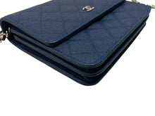 Load image into Gallery viewer, 極美品 CHANEL シャネル チェーンウォレット 17 ショルダーバッグ ココマーク 24番台 ブルー シルバー金具 中古 4b004175