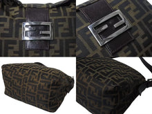 画像をギャラリービューアに読み込む, FENDI フェンディ マンマバケット ワンショルダーバッグ 26426 ズッカ柄 キャンバス レザー ブラウン シルバー金具 美品 中古 4b004186