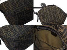 画像をギャラリービューアに読み込む, FENDI フェンディ マンマバケット ワンショルダーバッグ 26426 ズッカ柄 キャンバス レザー ブラウン シルバー金具 美品 中古 4b004186