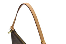 画像をギャラリービューアに読み込む, 極美品 LOUIS VUITTON ルイヴィトン モノグラム チェリー ポシェットアクセソワール アクセサリーポーチ 村上隆 M95008 中古 4b004193