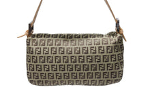 画像をギャラリービューアに読み込む, 極美品 FENDI フェンディ ワンショルダーバッグ マンバケット ズッカ柄 8BR009 ベージュ ブラウン シルバー金具 中古 4b004215