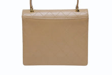 Load image into Gallery viewer, CHANEL シャネル マトラッセ ハンドバッグ ココマーク 5番台 キャビアスキン ベージュ ゴールド金具 美品 中古 4b004220