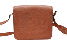 Load image into Gallery viewer, LOUIS VUITTON ルイヴィトン カルトシエールMM ショルダーバッグ M52243 エピレザー ブラウン ゴールド金具 美品 中古 4b004229