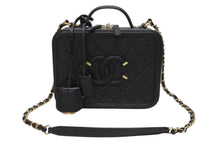 Load image into Gallery viewer, 新品同様 CHANEL シャネル CCフィリグリー バニティバッグ ショルダーバッグ 28番台 キャビアスキン ブラック ゴールド金具 中古 4b004233