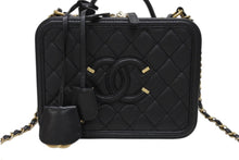 Load image into Gallery viewer, 新品同様 CHANEL シャネル CCフィリグリー バニティバッグ ショルダーバッグ 28番台 キャビアスキン ブラック ゴールド金具 中古 4b004233