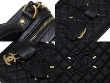Load image into Gallery viewer, 新品同様 CHANEL シャネル CCフィリグリー バニティバッグ ショルダーバッグ 28番台 キャビアスキン ブラック ゴールド金具 中古 4b004233