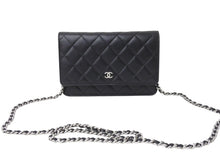 画像をギャラリービューアに読み込む, 極美品 CHANEL シャネル チェーンウォレット ショルダーバッグ ランダム番台 ココマーク ラムスキン キルティング ブラック 中古 4b004237