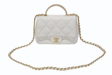 Load image into Gallery viewer, CHANEL シャネル トップハンドル ミニフラップ チェーンショルダーバッグ シャイニーカーフスキン ホワイト ゴールド金具 美品 中古 4b004238