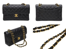 Load image into Gallery viewer, 極美品 CHANEL シャネル マトラッセ23 Wフラップ Wチェーン ショルダーバッグ 6番台 キャビアスキン ココマーク ブラック ゴールド金具 中古 4b004245