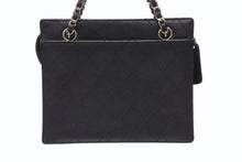 Load image into Gallery viewer, 極美品 CHANEL シャネル マトラッセライン チェーンショルダーバッグ キャビアスキン ブラック シルバー金具 中古 4b004247