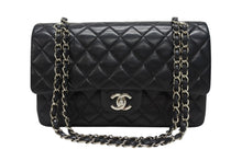 Load image into Gallery viewer, CHANEL シャネル マトラッセ25 Wフラップ Wチェーンショルダーバッグ 5番台 A1112 ラムスキン ブラック シルバー金具 美品 中古 4b004257