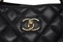 Load image into Gallery viewer, CHANEL シャネル ココマーク マトラッセライン チェーントートバッグ ラージ A91046 23番台 キャビアスキン ブラック ゴールド金具 美品 中古 4b004258