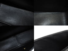 Load image into Gallery viewer, 極美品 CHANEL シャネル マトラッセ30 シングルフラップ チェーン ショルダーバッグ キャビアスキン 7番台 ブラック ゴールド金具 中古 4b004260