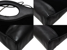 Load image into Gallery viewer, CHANEL シャネル3ココマーク シャネル31 ショルダーバッグ 28番台 ラムスキン ベルベット ブラック ゴールド金具 美品 中古 4b004261
