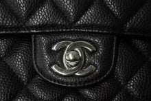 Load image into Gallery viewer, CHANEL シャネル マトラッセ25 チェーンショルダーバッグ ココマーク 19番台 キャビアスキン ブラック シルバー金具 美品 中古 4b004263