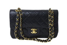 Load image into Gallery viewer, 極美品 CHANEL シャネル マトラッセ23 Wフラップ Wチェーンショルダーバッグ 2番台 ココマーク ラムスキン ブラック ゴールド金具 中古 4b004284