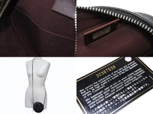 Load image into Gallery viewer, 極美品 CHANEL シャネル ラウンド チェーンショルダーバッグ 30番台 ココマーク キャビアスキン ブラック シルバー金具 中古 4b004289