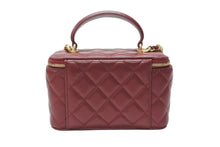 Load image into Gallery viewer, 極美品 CHANEL シャネル ヴァニティ チェーンショルダーバッグ AP2199 31番台 ココマーク ラムスキン ボルドー ゴールド金具 中古 4b004291