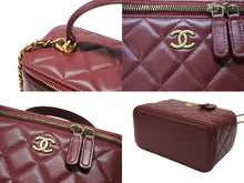 Load image into Gallery viewer, 極美品 CHANEL シャネル ヴァニティ チェーンショルダーバッグ AP2199 31番台 ココマーク ラムスキン ボルドー ゴールド金具 中古 4b004291