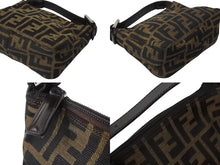 画像をギャラリービューアに読み込む, FENDI フェンディ ハンドバッグ ズッカ ブラウン コットンキャンバス シルバー金具 美品 中古 4b004298