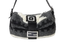 画像をギャラリービューアに読み込む, 極美品 FENDI フェンディ マンマバケット ウール ワンショルダーバッグ 16160590992 グレー ブラック ホワイト シルバー金具 中古 4b004311