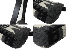 画像をギャラリービューアに読み込む, 極美品 FENDI フェンディ マンマバケット ウール ワンショルダーバッグ 16160590992 グレー ブラック ホワイト シルバー金具 中古 4b004311