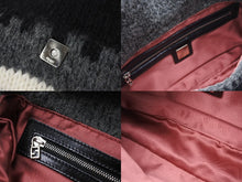 画像をギャラリービューアに読み込む, 極美品 FENDI フェンディ マンマバケット ウール ワンショルダーバッグ 16160590992 グレー ブラック ホワイト シルバー金具 中古 4b004311