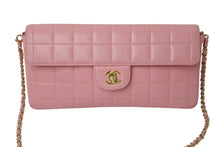 画像をギャラリービューアに読み込む, CHANEL シャネル ココマーク チョコバー チェーンショルダー ピンク レザー ゴールド金具 美品 中古 4b004319