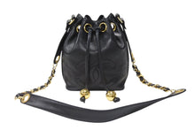 画像をギャラリービューアに読み込む, CHANEL シャネル ココマーク 巾着 斜め掛け チェーンショルダーバッグ 2番台 ラムスキン ブラック ゴールド金具 美品 中古 4b004321