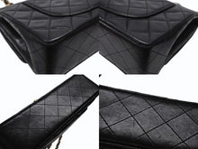 Load image into Gallery viewer, CHANEL シャネル マトラッセ23 Wフラップ Wチェーンショルダーバッグ 5番台 ラムスキン ココマーク ブラック ゴールド金具 美品 中古 4b004323