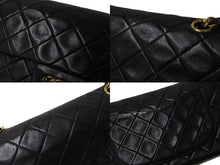 Load image into Gallery viewer, CHANEL シャネル マトラッセ23 ココマーク チェーンショルダー ブラック ラムスキン ゴールド金具 美品 中古 4b004325