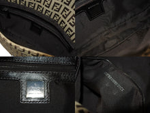 画像をギャラリービューアに読み込む, FENDI フェンディ マンマバケット ワンショルダーバッグ ズッカ柄 イタリア製 ベージュ ブラウン ブラックメタル金具 美品 中古 4b004330