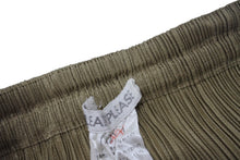 Load image into Gallery viewer, 極美品 ISSEY MIYAKE イッセイミヤケ PLEATS PLEASE プリーツプリーズ ロングスカート PP04-JG113 サイズ3 カーキ系 中古 4b004350