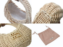 Load image into Gallery viewer, 極美品 MIUMIU ミュウミュウ ウィッカー トリック バッグチャーム ロゴ ミニ レザー ベージュ ブラウン ゴールド金具 中古 4b004355