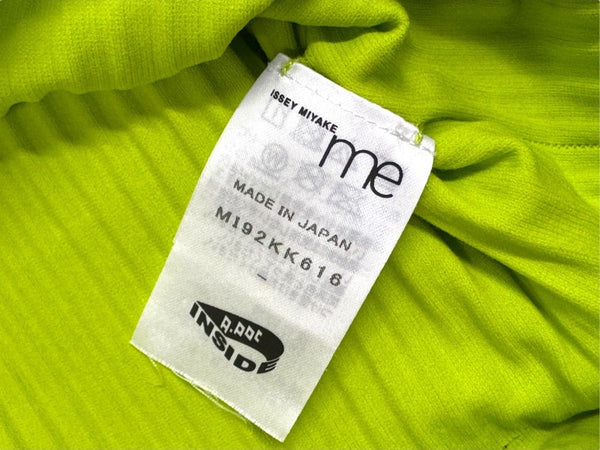 me ISSEY MIYAKE ミー イッセイミヤケ プリーツ カットソー MI92KK616 グリーン ポリエステル 美品 中古 4b004376