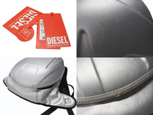 Load image into Gallery viewer, 極美品 DIESEL ディーゼル バックパック リュック X09138 PR792 シルバー ブラック ポリウレタン ポリエステル 中古 4b004401