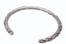 Load image into Gallery viewer, CHROME HEARTS クロムハーツ BANGLE SCOLL スクロールバンド バングル ブレスレット 重量約18.3g 1998/.925刻印 シルバー925 美品 中古 4b004425