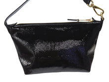 Load image into Gallery viewer, 極美品 MIUMIU ミュウミュウ ハンドバッグ ポーチ ショルダーバッグ ワンハンドル パテントレザー ブラック ゴールド金具 中古 4b004445