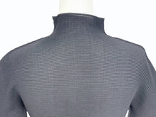 画像をギャラリービューアに読み込む, 極美品 me ISSEY MIYAKE ミー イッセイミヤケ 長袖トップス MI41FJ211 フリーサイズ ブラック マルチカラー 総柄 中古 4b004466