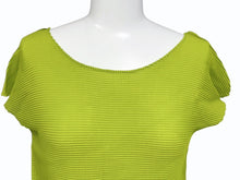 画像をギャラリービューアに読み込む, 極美品 ISSEY MIYAKE ME イッセイミヤケ ミー ノースリーブ カットソー MI33FK127 グリーン 中古 4b004470