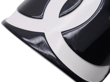 Load image into Gallery viewer, CHANEL シャネル バングル ブレスレット ココマーク 01P刻印 プラスチック ブラック ホワイト 美品 中古 4b004478
