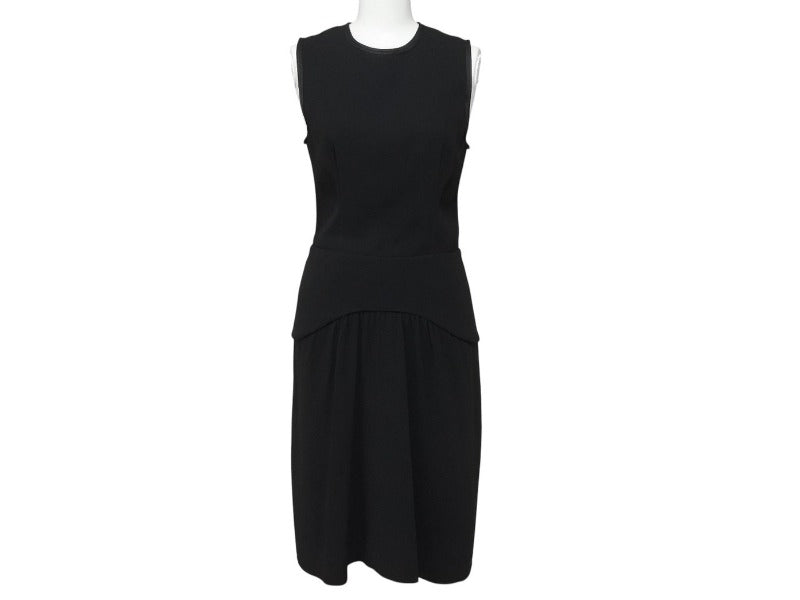 2023SS 極美品 L相当 プラダ ノースリーブワンピース バイカラー ロゴ 2023SS 極美品 L相当 プラダ ノースリーブワンピース バイカラー ロゴ