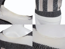 Load image into Gallery viewer, me ISSEY MIYAKE ミー イッセイミヤケ 総柄 プリーツ ワッフルブラウス MI41FK576 ホワイト ブラック ブラウン 良品 中古 4b004497